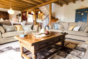 Charming Country Getaway, Balcony, Views, Office